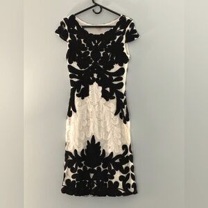 Elegant Black and White Lace dree